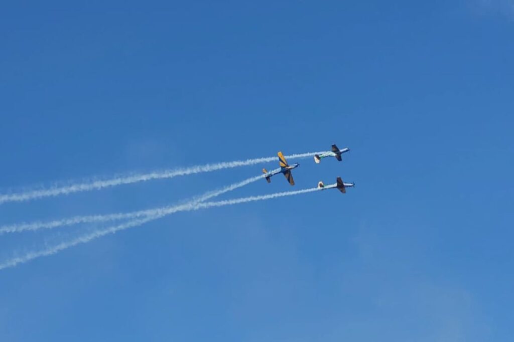 esquadra-1024x682 Esquadrilha da Fumaça risca o céu no aniversário de Campos do Jordão
